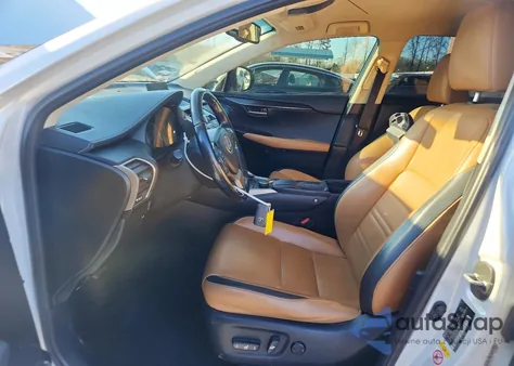 2016 Lexus Nx 200T Base z USA, uszkodzony, nr VIN JTJYARBZ2G2045484